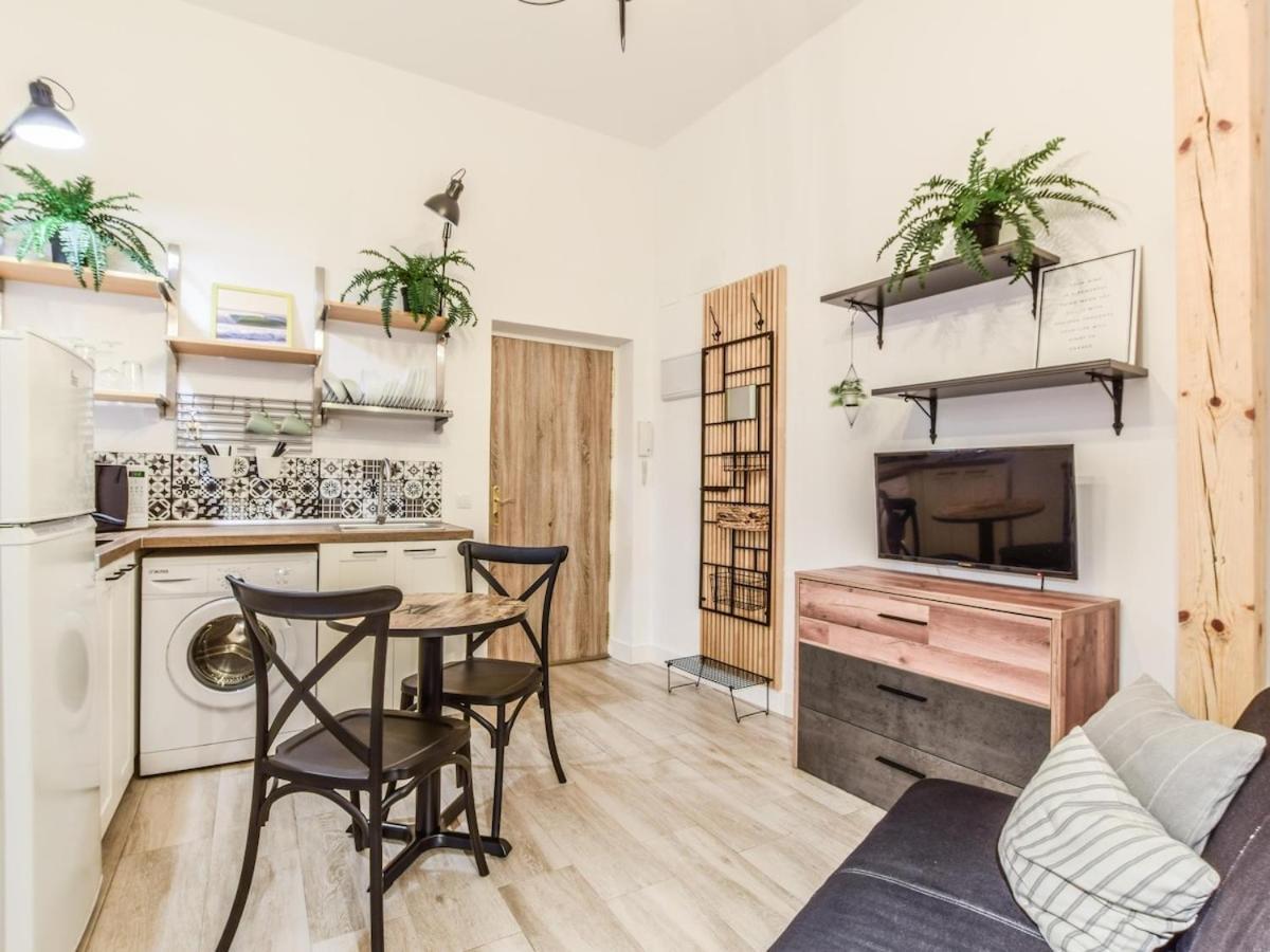 Apartamento Plaza De Lavapies Alquiler Temporal Madrid Eksteriør billede